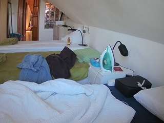 voyeurcam-julmodels-bed-3