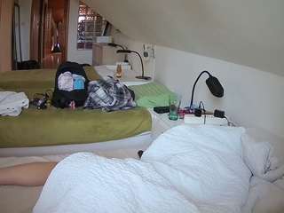 voyeurcam-julmodels-bed-3