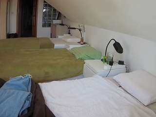 voyeurcam-julmodels-bed-3