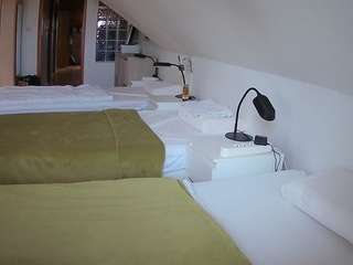 voyeurcam-julmodels-bed-3