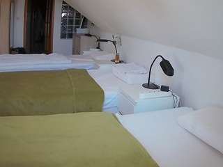 voyeurcam-julmodels-bed-3