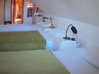 voyeurcam-julmodels-bed-3