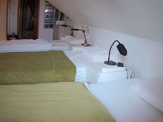 voyeurcam-julmodels-bed-3 webcam