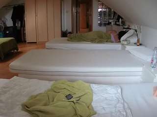 voyeurcam-julmodels-bed-3