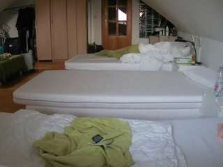 le modèle voyeurcam-julmodels-bed-3 est en webcam porno dans un show sur le site camsoda, il possède les tags suivants: ass,average,beautiful,bedroom,chill,flashing,julmodels-house,pov,brown hair,hd