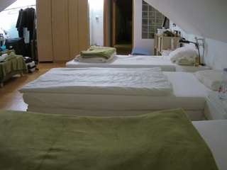 voyeurcam-julmodels-bed-3