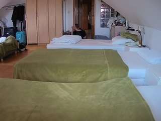 voyeurcam-julmodels-bed-3