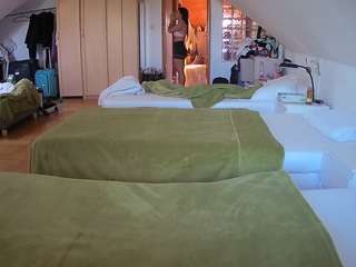 voyeurcam-julmodels-bed-3