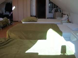 voyeurcam-julmodels-bed-3