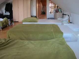 voyeurcam-julmodels-bed-3
