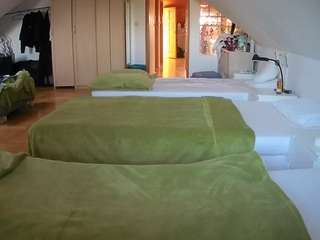 voyeurcam-julmodels-bed-3