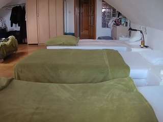 voyeurcam-julmodels-bed-3