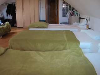 voyeurcam-julmodels-bed-3