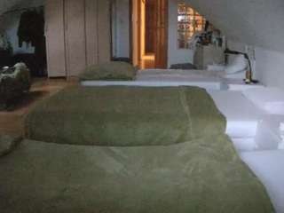 voyeurcam-julmodels-bed-3