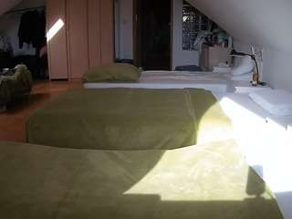 voyeurcam-julmodels-bed-3