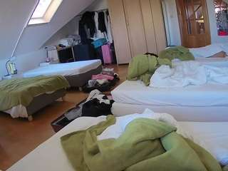 voyeurcam-julmodels-bed-3