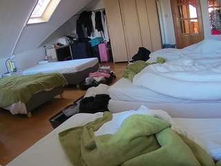 voyeurcam-julmodels-bed-3