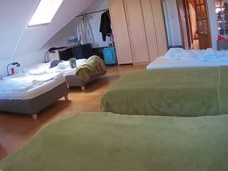 voyeurcam-julmodels-bed-3