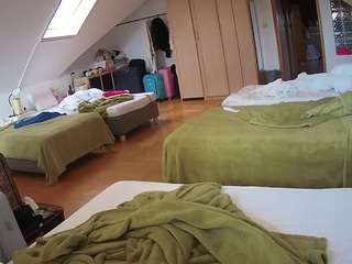 voyeurcam-julmodels-bed-3