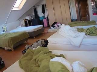 voyeurcam-julmodels-bed-3