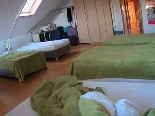 voyeurcam-julmodels-bed-3