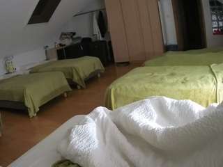voyeurcam-julmodels-bed-3