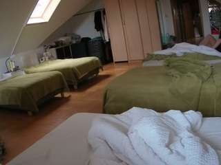 voyeurcam-julmodels-bed-3
