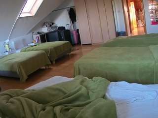 voyeurcam-julmodels-bed-3