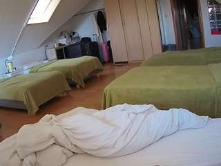 voyeurcam-julmodels-bed-3