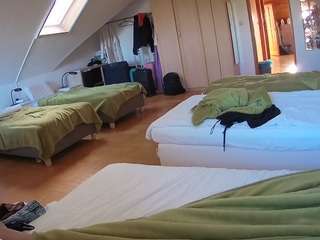 voyeurcam-julmodels-bed-3