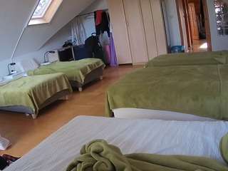 voyeurcam-julmodels-bed-3