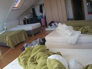 voyeurcam-julmodels-bed-3 Sex Cam Show