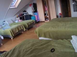 voyeurcam-julmodels-bed-3
