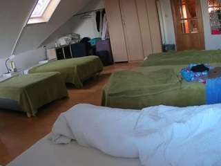 voyeurcam-julmodels-bed-3 Sex Cam Show