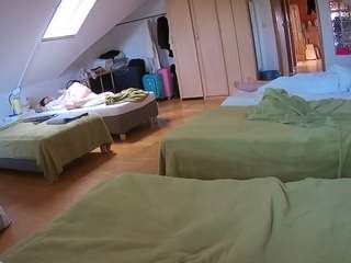voyeurcam-julmodels-bed-3