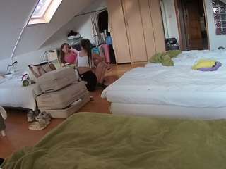 voyeurcam-julmodels-bed-3
