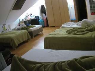 voyeurcam-julmodels-bed-3