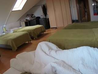 voyeurcam-julmodels-bed-3 live webcam show