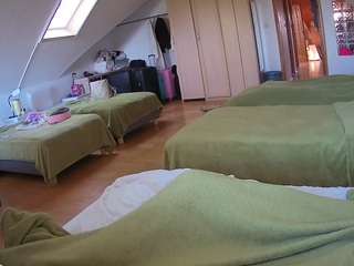voyeurcam-julmodels-bed-3