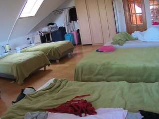 voyeurcam-julmodels-bed-3