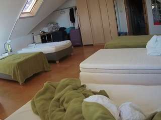 voyeurcam-julmodels-bed-3