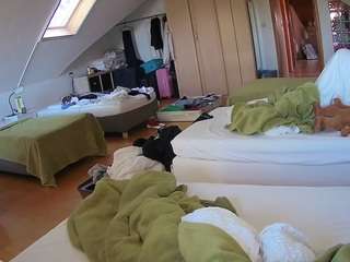 voyeurcam-julmodels-bed-3