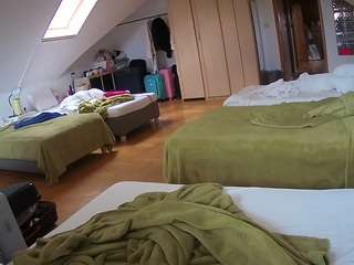 voyeurcam-julmodels-bed-3