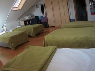 voyeurcam-julmodels-bed-3