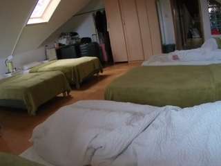 voyeurcam-julmodels-bed-3