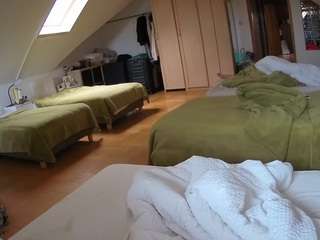 voyeurcam-julmodels-bed-3