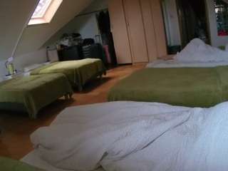 voyeurcam-julmodels-bed-3