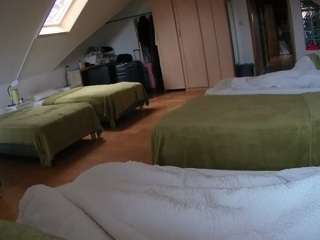 voyeurcam-julmodels-bed-3