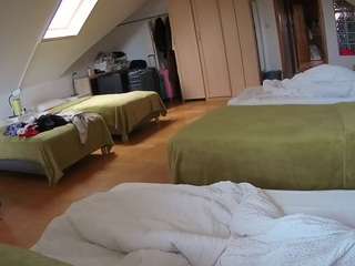 voyeurcam-julmodels-bed-3