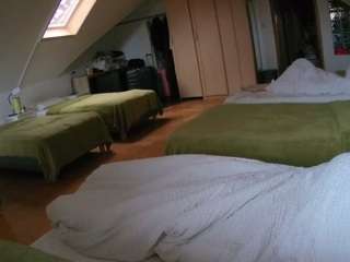 voyeurcam-julmodels-bed-3